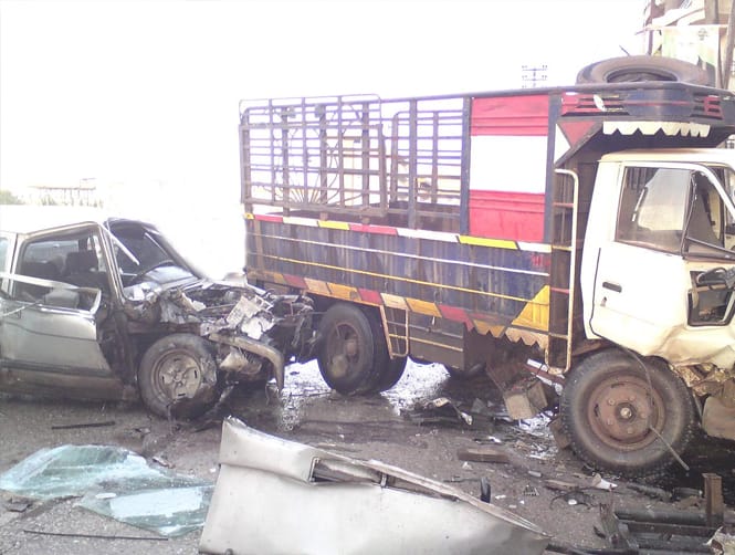 انقلاب شاحنة على جسر المديرج في صوفر أدى الى اصطدام 3 سيارات ببعضها بعد انزلاقها بسبب الثلوج والجليد وفرق الصليب الاحمر توجهت الى مكان الحادث