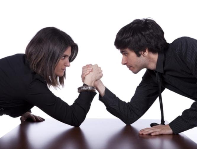 في هذه الحالة.. المرأة أسوأ من الرجل