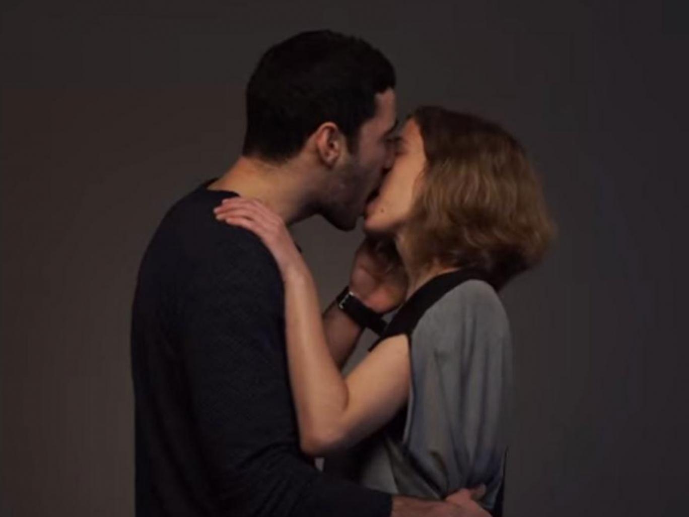 Young Palestinians, Jews Kiss in Response to Love Story Ban
