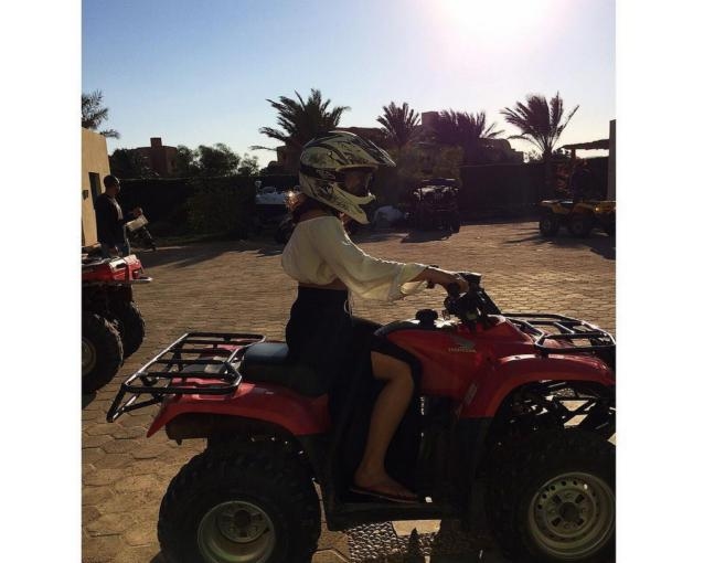 جمهور عمرو دياب ينتقد ابنته