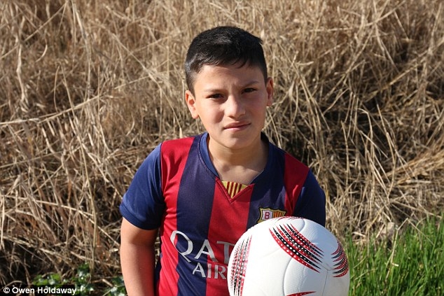 Boy in Plastic 'Messi' Jersey Finally Found in Afghanistan