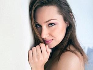 16-year-old Gamer Wins 'Month with Porn Star'