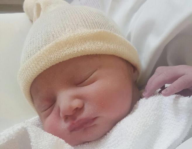 كميل طانيوس لموقعنا: هذا هو اسم طفلتي الجديدة!