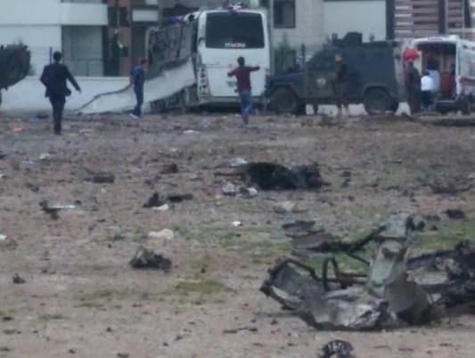 مصدر أمني تركي: انفجار ديار بكر كان بسيارة ملغومة واستهدف حافلة صغيرة تقل قوات خاصة من الشرطة