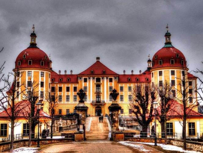 29 Gorgeous Castles From Around The World