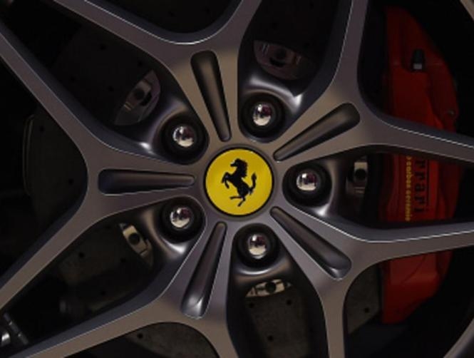 فيراري تتألق في التجارب الحرّة