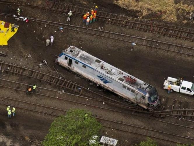 NTSB finds engineer distracted by radio traffic in 2015 Amtrak crash: NBC