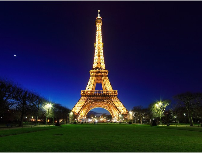 Eiffel Tower to be Turned into a Euro 2016 Rental Apartment 