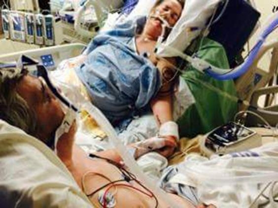 Heartbroken Son Takes Photo of His Parents' Final Goodbye