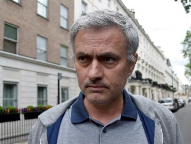 Man Utd shares waver in Frankfurt as Mourinho hire expected