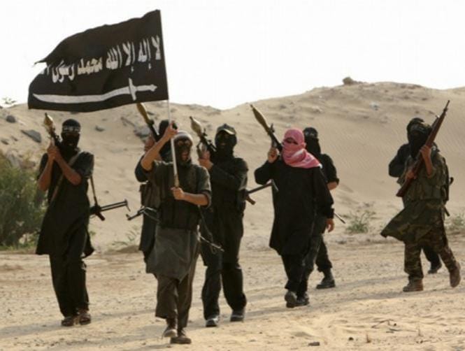 نقل جثة يعتقد انها للملا اختر منصور من المستشفى المدني الى المستشفى العسكري في كويتا