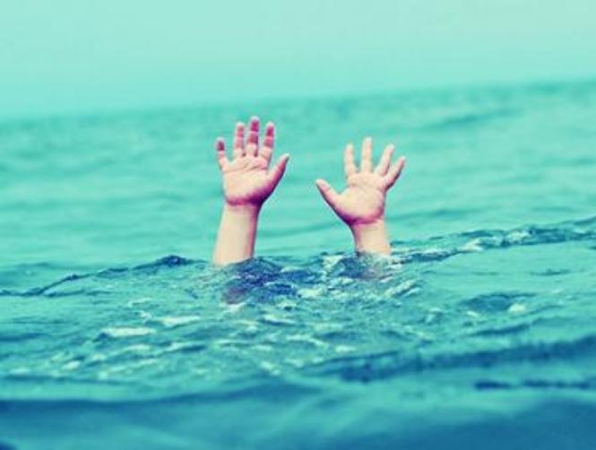 فُقد وأنقذ صديقه عند شاطئ صور