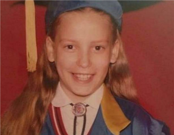 شاهدوا النجمة التركية في طفولتها