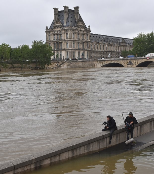 Photos: Paris Underwater