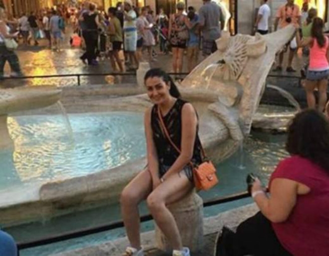 غادة عبد الرازق بصور "مثيرة"