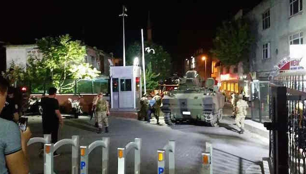 بالصور: التسلسل الزمني لمحاولة الانقلاب في تركيا