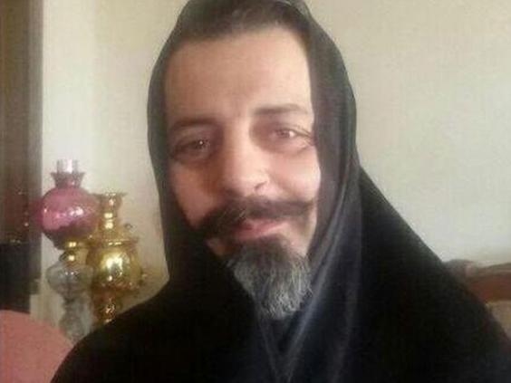 Photos: In Iran, Men Wear Hijab