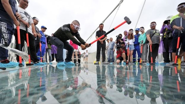 China Set to Open World's Highest and Longest Glass Bridge