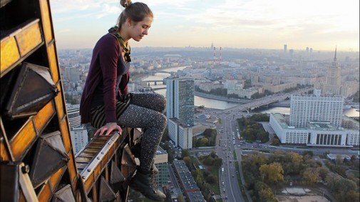 Photos: Woman Takes the Most Dangerous Selfies in the World