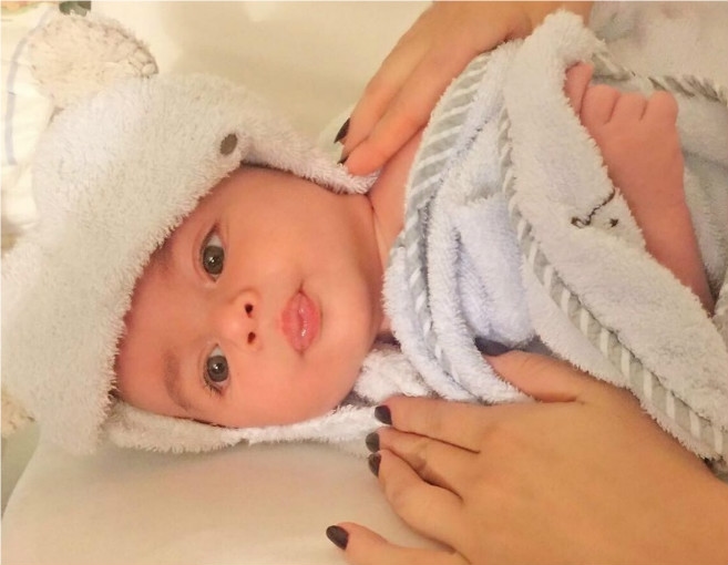 بالصورة: هكذا احتفلت ميريام بعيد زواجها