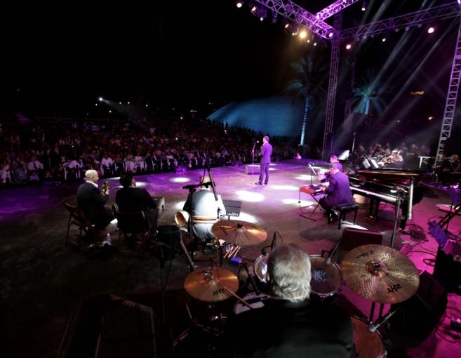 بالصور: كاظم الساهر رومنسيّ في طرابلس