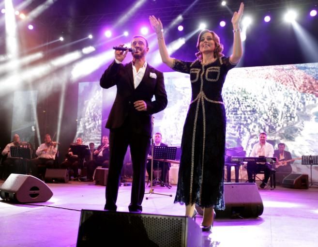 بالصور: كاظم الساهر رومنسيّ في طرابلس