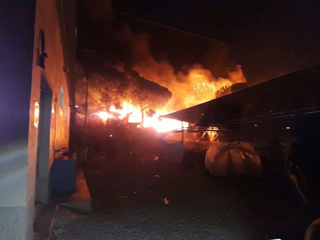 Thousands Evacuated as Major Fire Engulfs Greek Refugee Camp