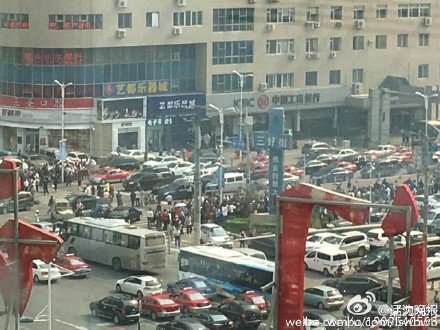People's Daily China: 2 killed and 6 injured as vehicle drives into crowd in Shenyang, China
