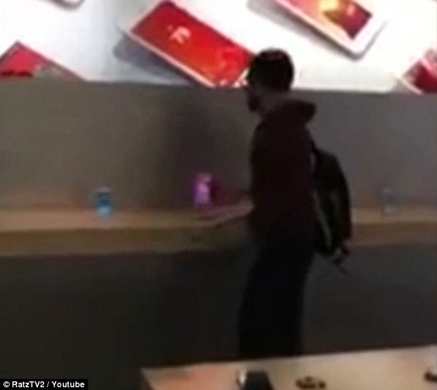 Man Walks into Apple Store, Smashes Every iPhone in Sight