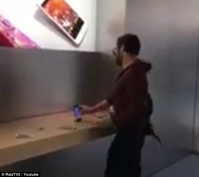 Man Walks into Apple Store, Smashes Every iPhone in Sight