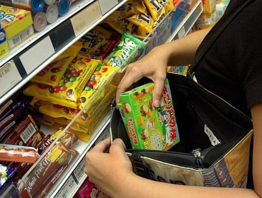 Italian Police Catch Starving Woman Shoplifting Food, Buy Her Lunch