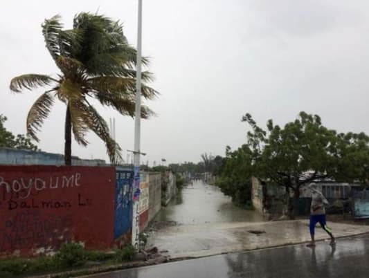 Hurricane Matthew kills at least 17, takes aim at Bahamas, U.S.