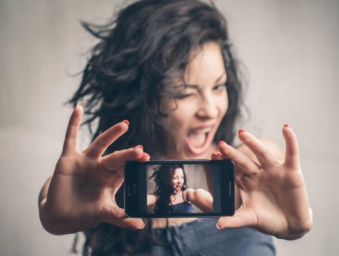 هذا ما تفعله الـSlefie بك