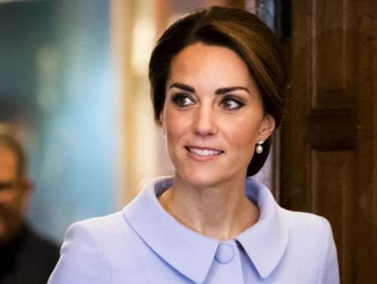 Kate Middleton Flies Commercial, Stunning Fellow Passengers