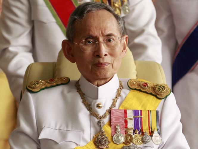 Thai King Bhumibol Adulyadej Dies After 70-Year Reign