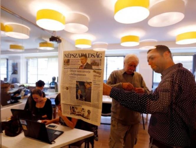 Hungarian paper published in homeless magazine in defiance of government after shut down