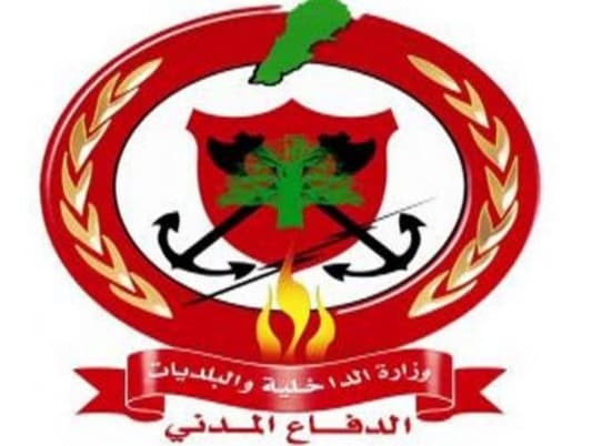 الدفاع المدني: اندلاع حريق داخل منشرة في المدينة الصناعية في سد البوشرية وعناصر من الدفاع المدني تعمل على اخماده