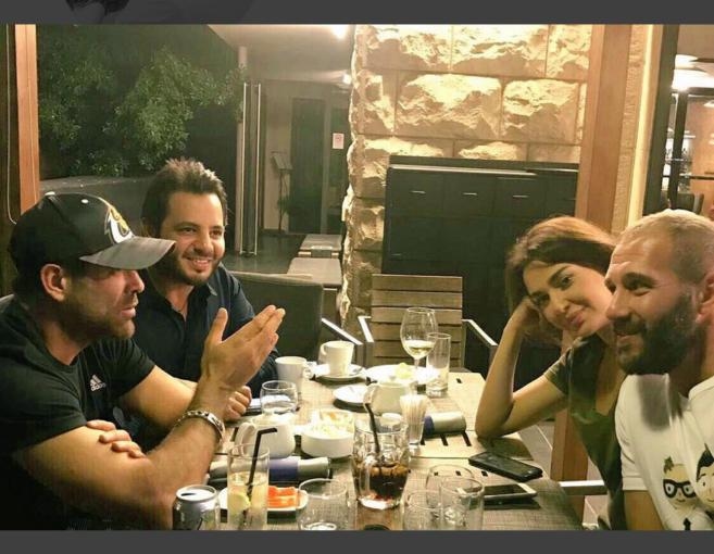 بالصورة: مع أيّ نجمة تناول وائل كفوري العشاء؟