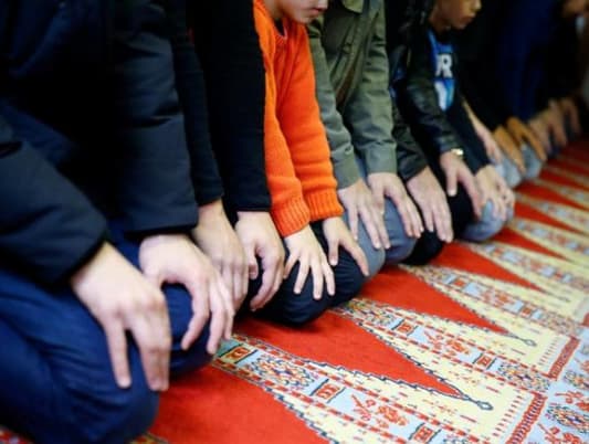 In Germany, Syrians Find Mosques Too Conservative