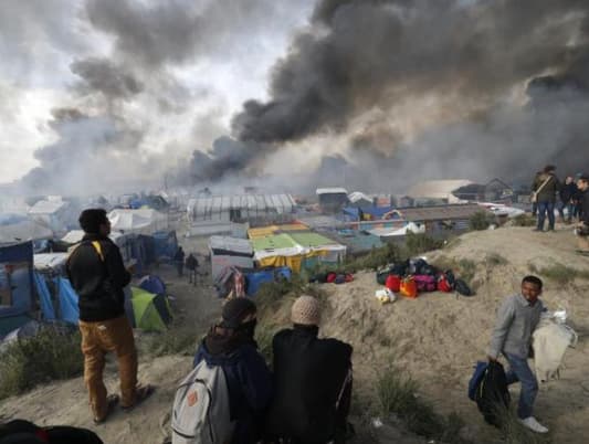 France, Britain bicker over child migrants stuck in Calais