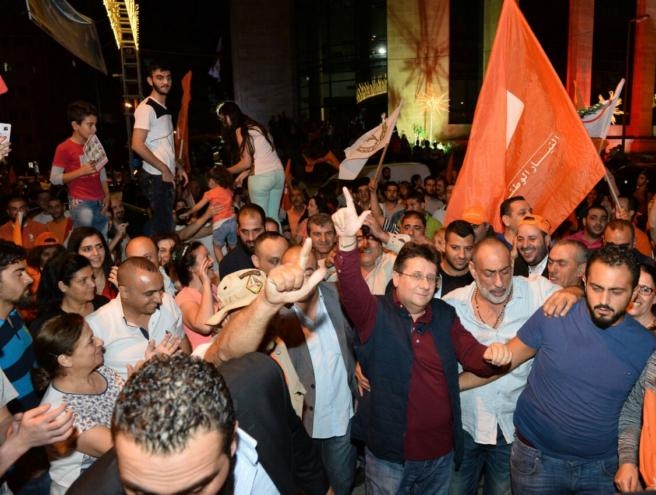 بالصور: احتفالات بانتخاب العماد عون في هيئة التيّار الوطني الحر في الجديدة بحضور كنعان