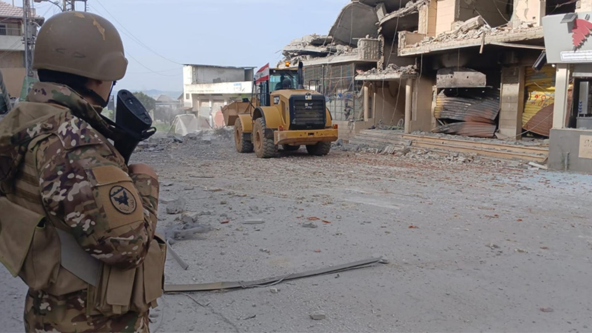 Photos: Army Oversees Return of Residents to Southern Villages