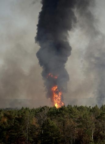 Explosion, Fire in Alabama on Gasoline Pipeline Kills One