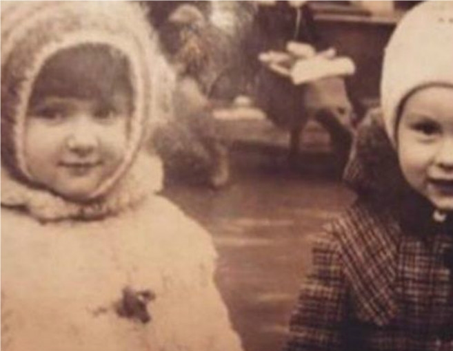 صورتها في الطفولة فاجأت الجميع