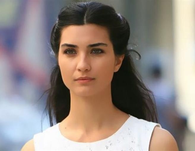 بالصور: إليكم طول قامات النجمات التركيات