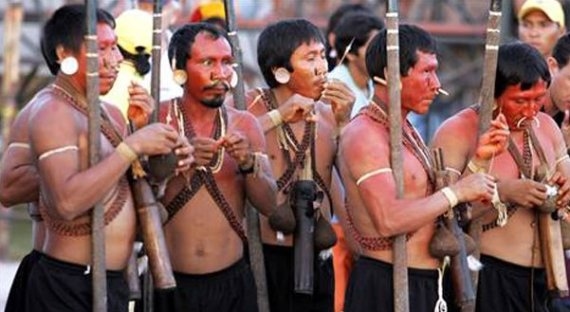 بالصور: إذلال وأكثر.. طقوس غريبة ستفاجئكم