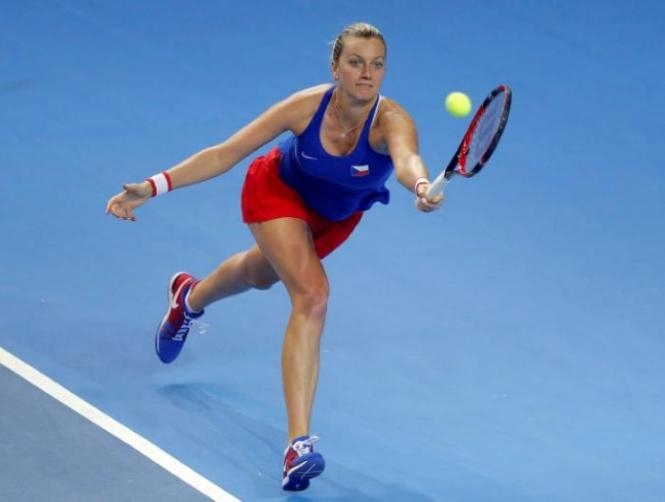 Knife-wielding intruder injures tennis champion Kvitova