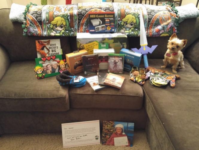Lucky Woman Gets Bill Gates as her Secret Santa..Here's What he Sent her!