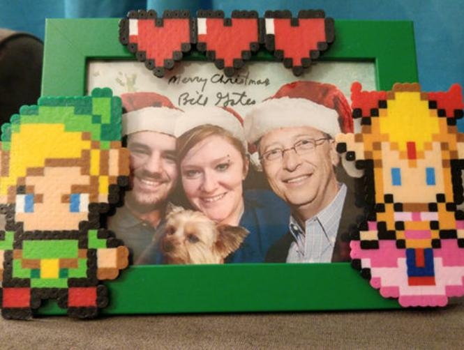 Lucky Woman Gets Bill Gates as her Secret Santa..Here's What he Sent her!