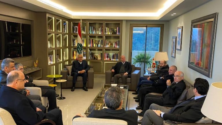 سليمان عرض للأوضاع السياسية مع وفد "الجبهة السيادية"